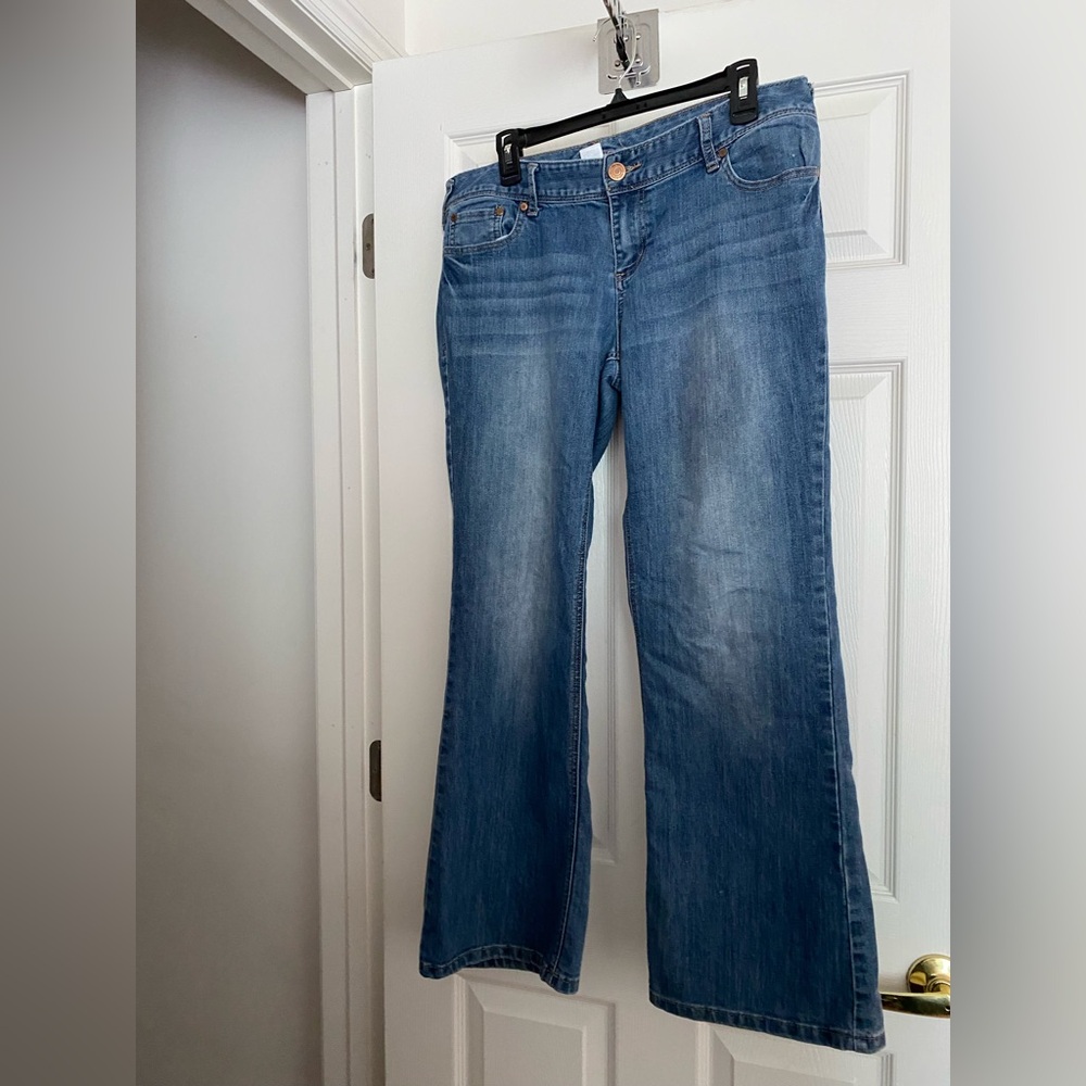 Maurices Jeans 11/12 Short